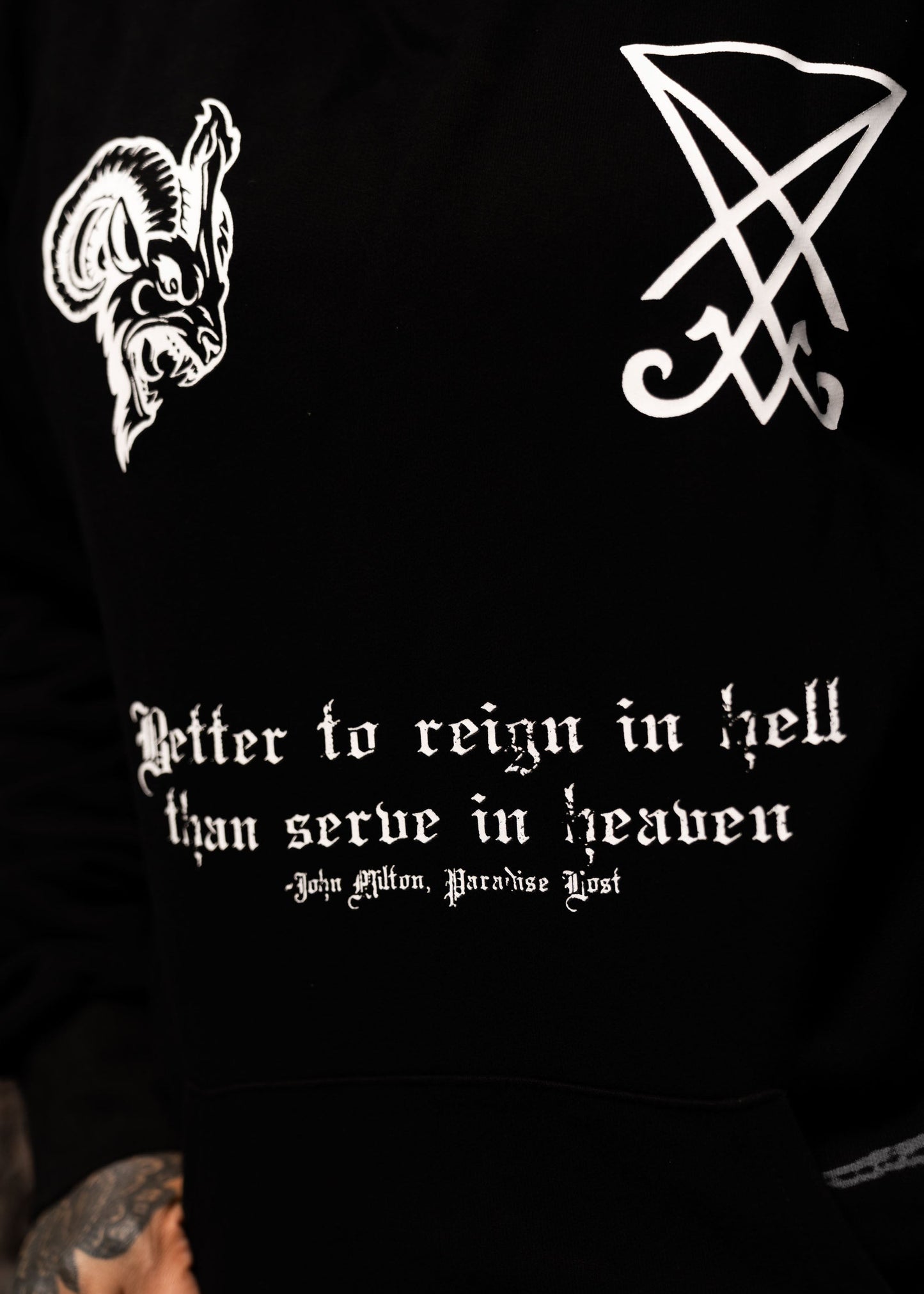 REIGN IN HELL PULLOVER HOODIE