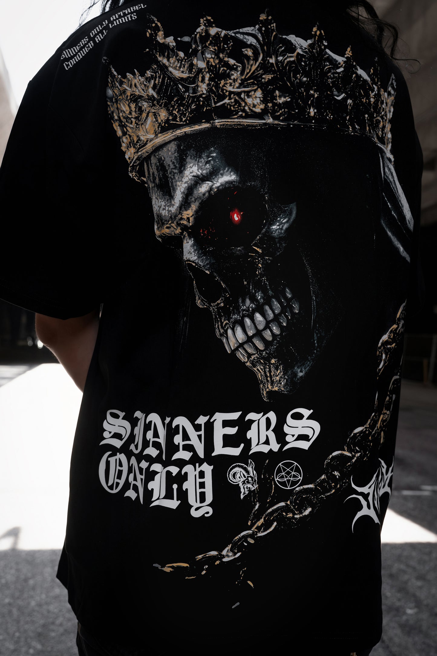 CROWNED SIN OVERSIZED TEE