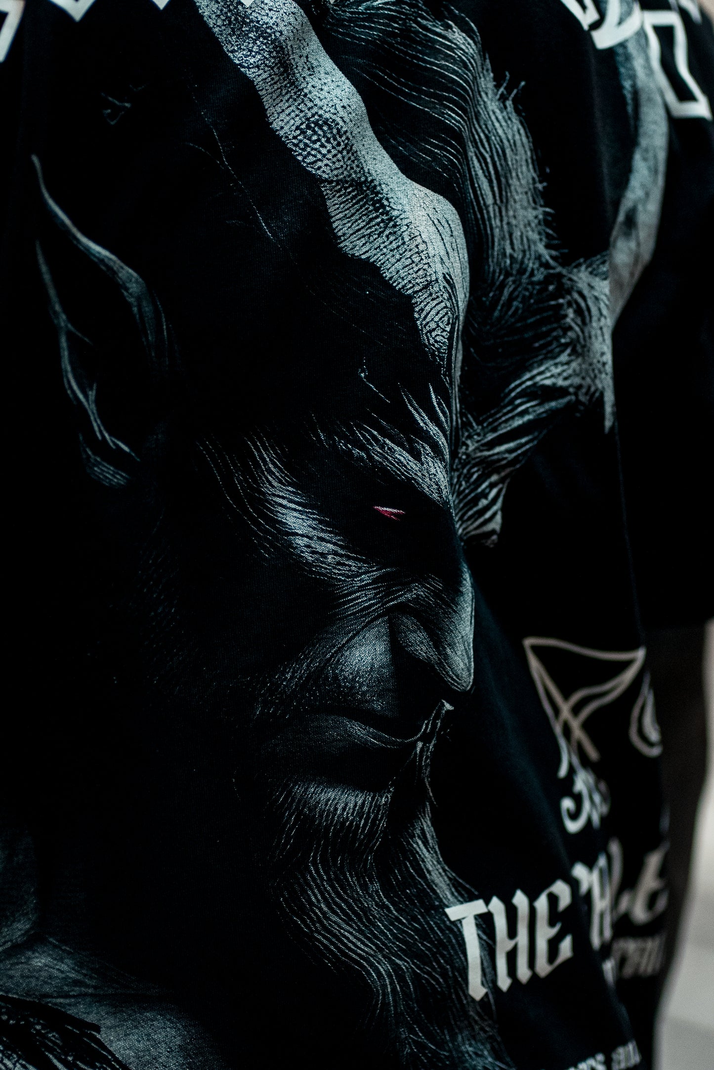 THE FALLEN OVERSIZED TEE