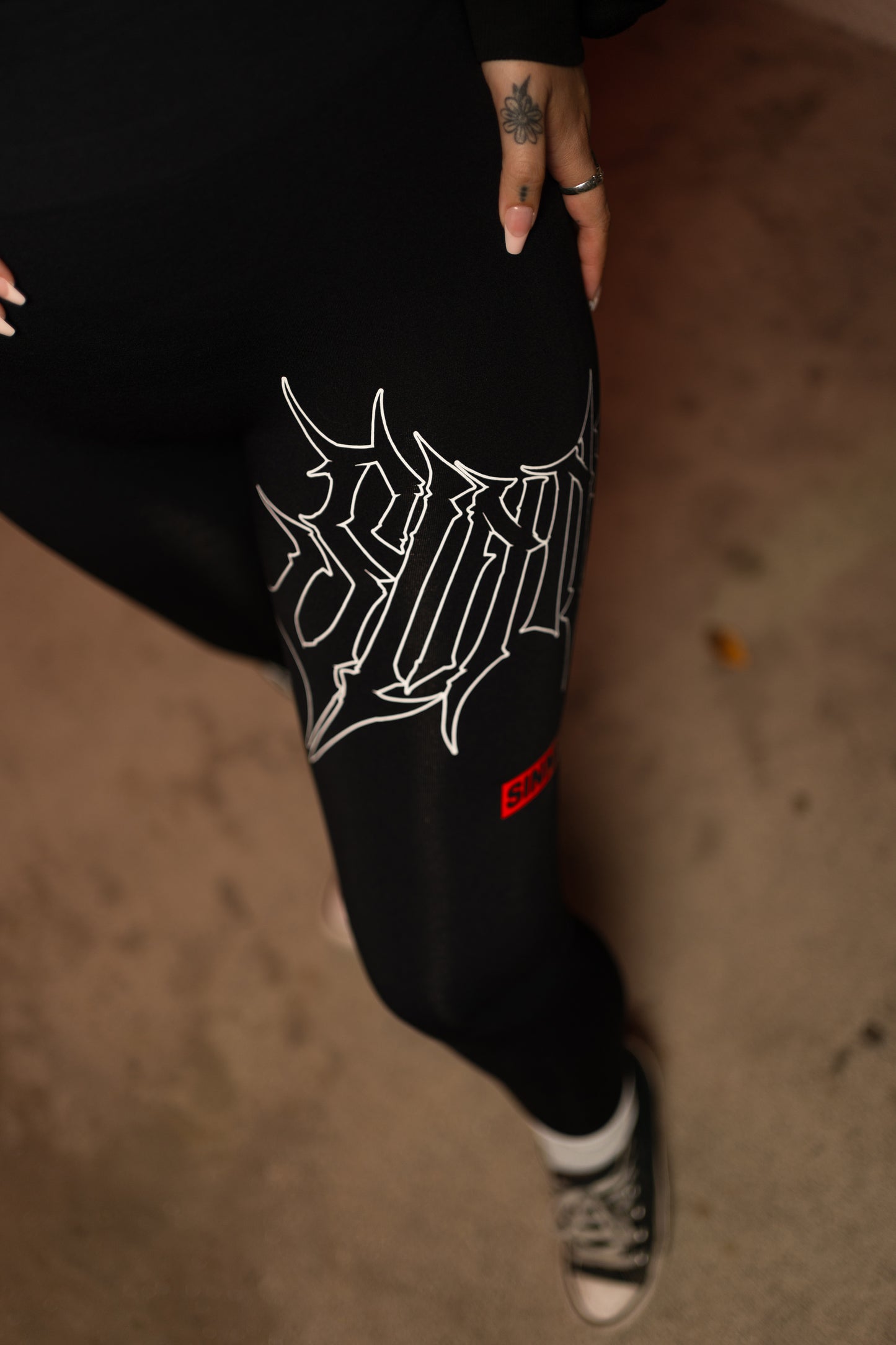LUST SCRUNCH LEGGINGS